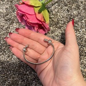 ❤️☀️Henri Bendel cuff!!☀️❤️